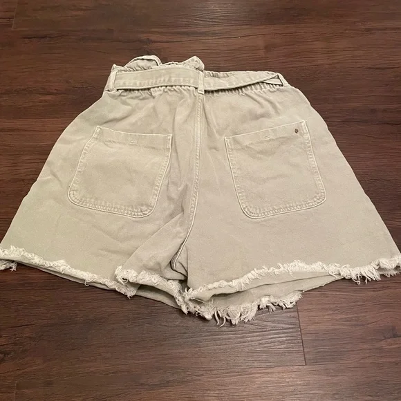 Zara shorts - Picture 4 of 4